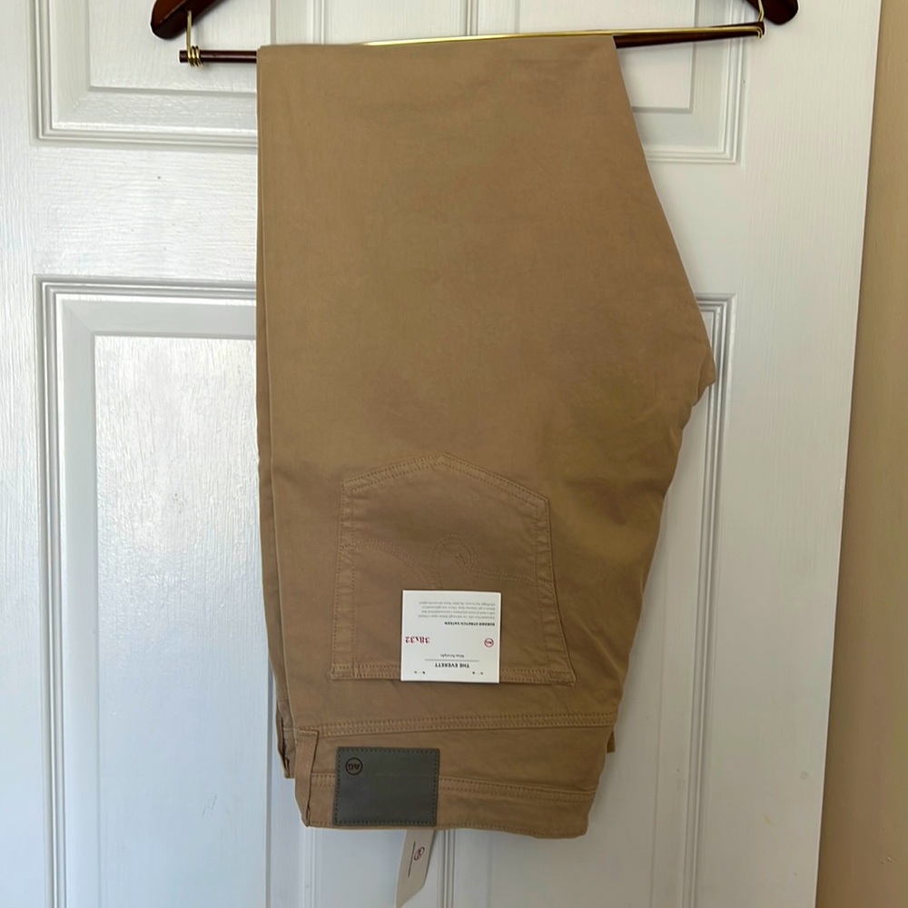 AG. The Everett. Slim straight. New w/ tags. 38w x 32 l